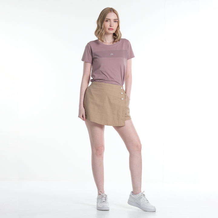 LEE LADIES THREE BUTTON CHECKERED SKORTS WITH A SMALL EMBROIDERED LOGO
