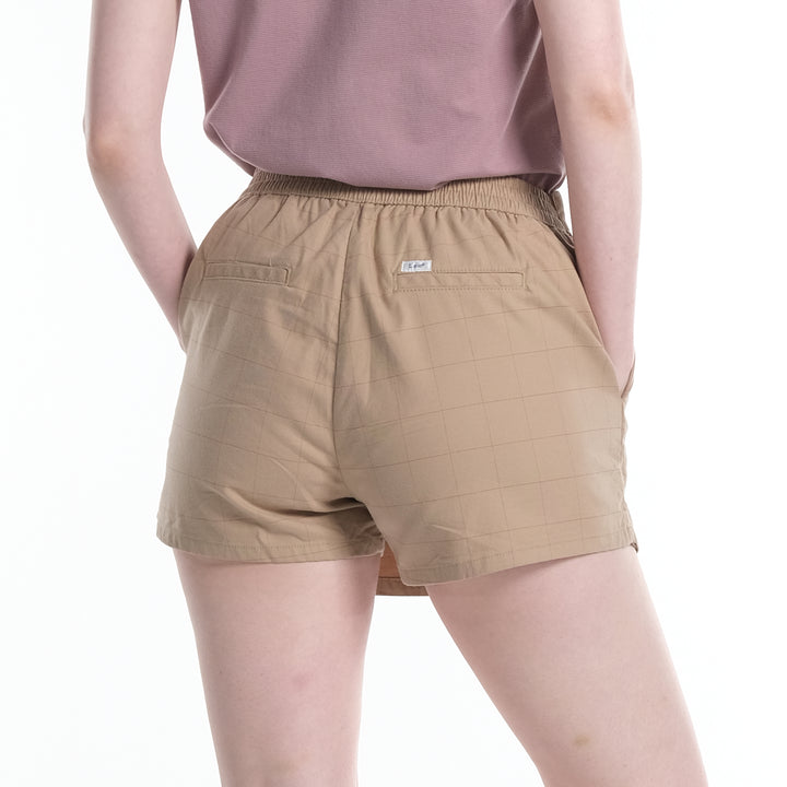 LEE LADIES THREE BUTTON CHECKERED SKORTS WITH A SMALL EMBROIDERED LOGO