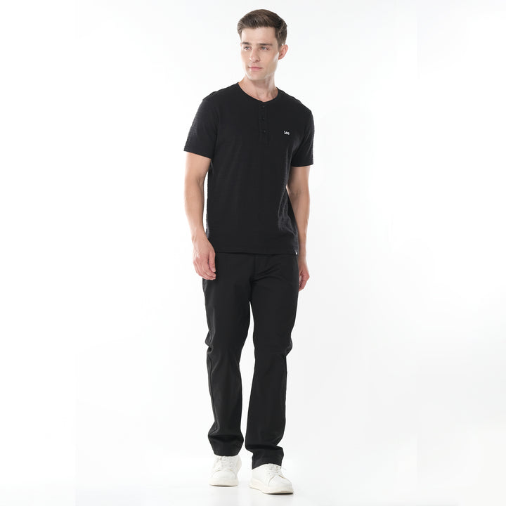 LEE MENS SCOOP NECKLINE WITH BUTTONS — REGULAR FIT TEE