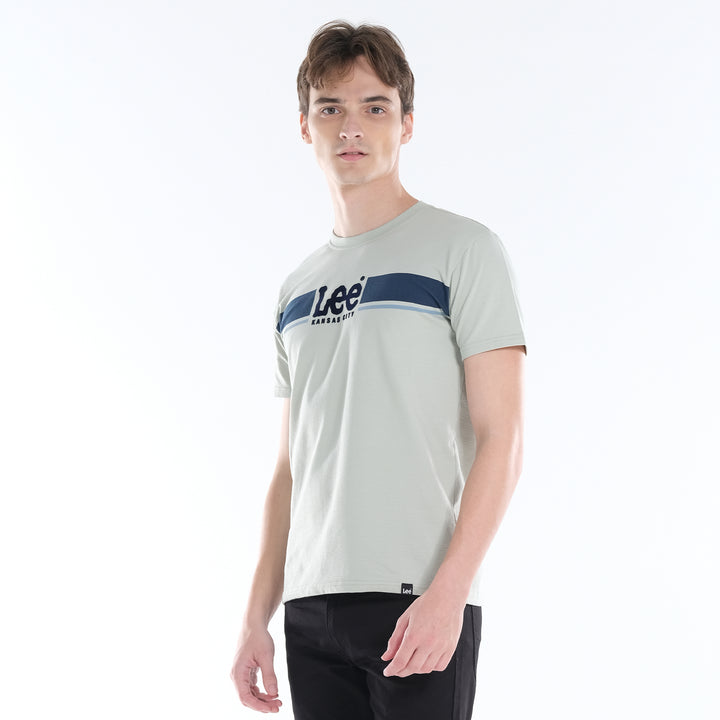LEE MENS ROUND NECK TEE; EMBOSSED LOGO