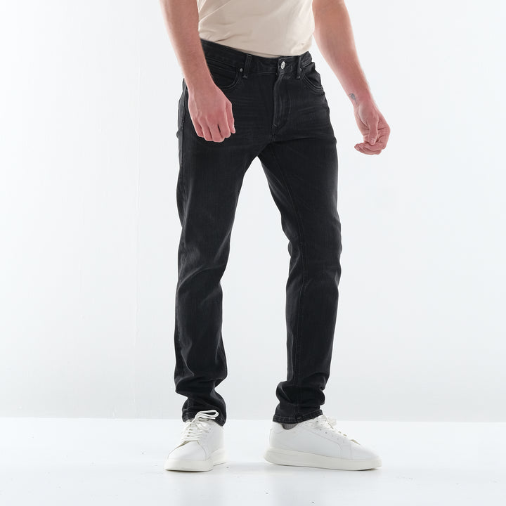 LEE MENS LUKE DENIM PANTS IN MOTO GREY
