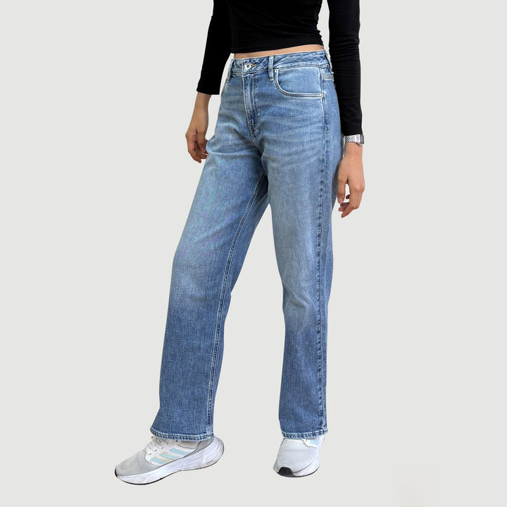 Lee Ladies Regular Straight Mid Rise Denim Jeans in Mid Shade