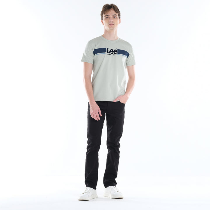 LEE MENS ROUND NECK TEE; EMBOSSED LOGO