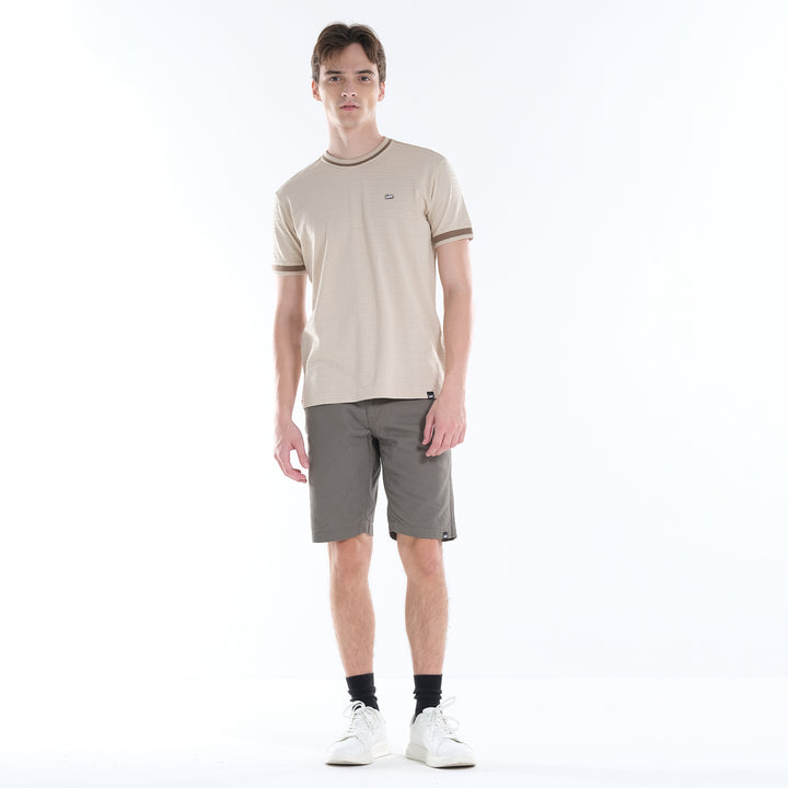 LEE MENS ROUND NECK; TWO-TONED NECKLINE WITH SMALL PATCHED LOGO