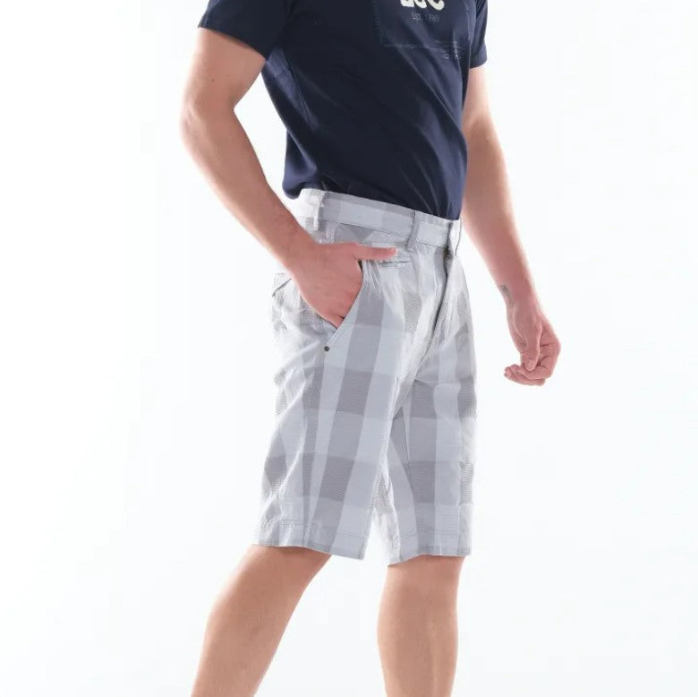 LEE MEN'S CHECKERED CHINO SHORTS
