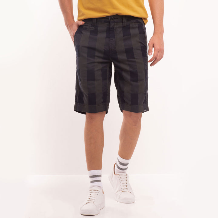 LEE MEN'S CHECKERED CHINO SHORTS