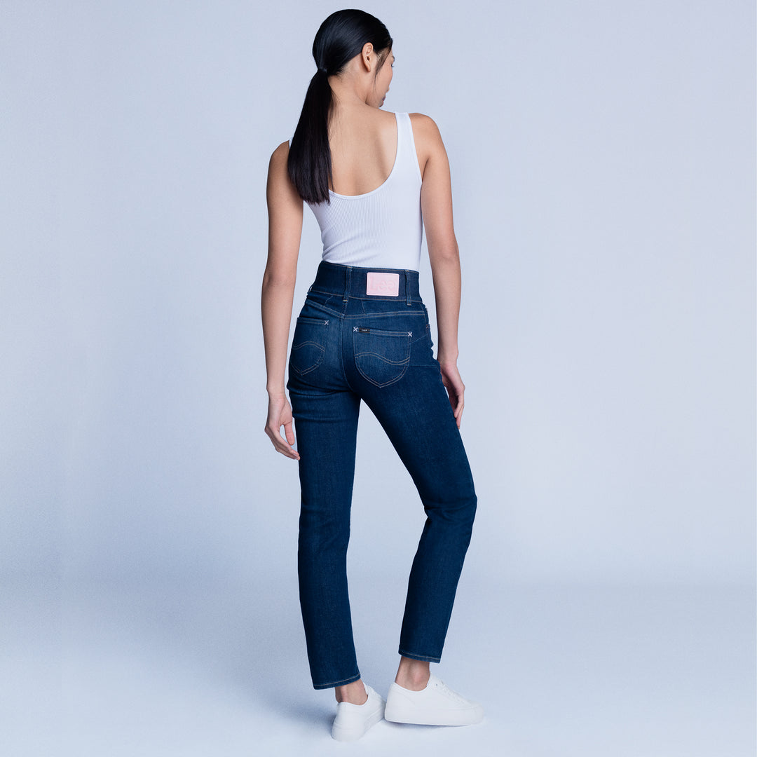 SHAPE MAGIC HIGH RISE SLIM STRAIGHT JEANS