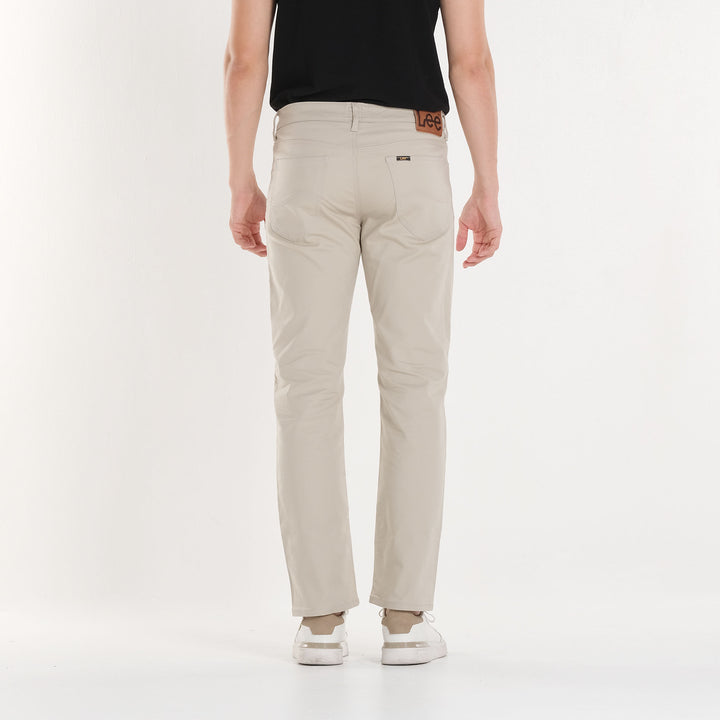 LEE MEN'S BROOKLYN STRAIGHT COLORED PANTS - BEIGE MID-RISE PANTS