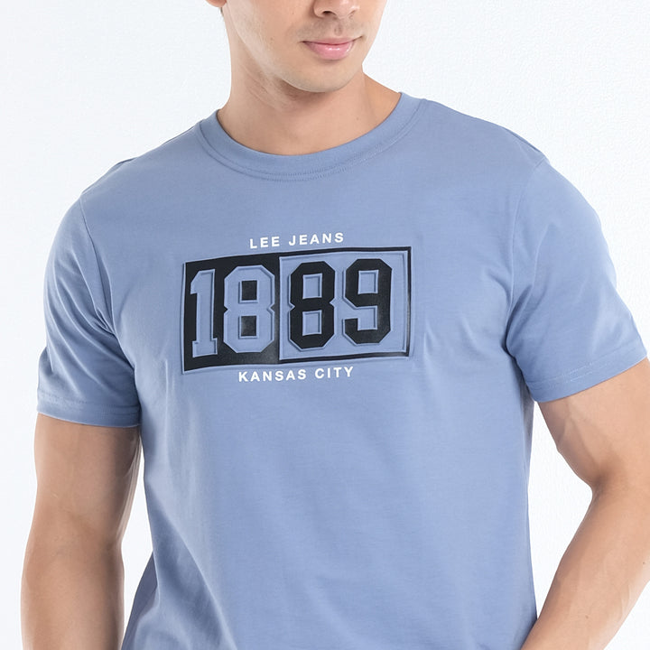 LEE MEN'S 1889 EMBOSSED LOGO TEE
