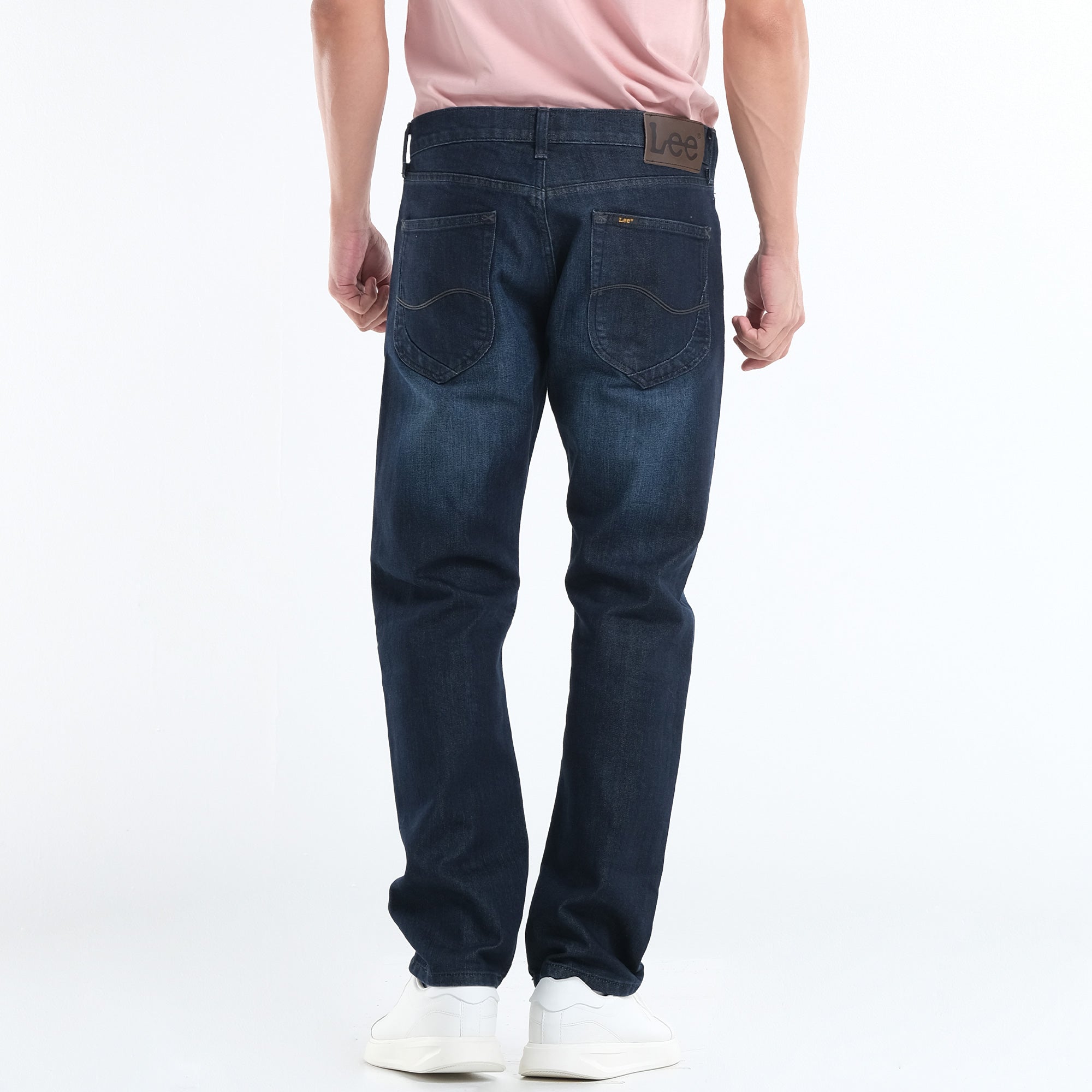 Jean Lee Coupe Décontractée Homme - Taille Mi-haute, Jambe Droite - Coton Durable - Style 5 Poches Emblématique
