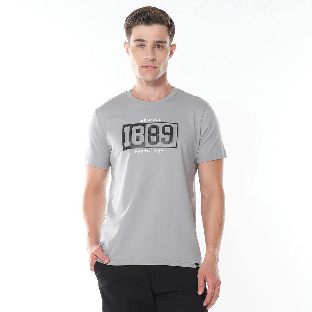 LEE MEN'S 1889 EMBOSSED LOGO TEE
