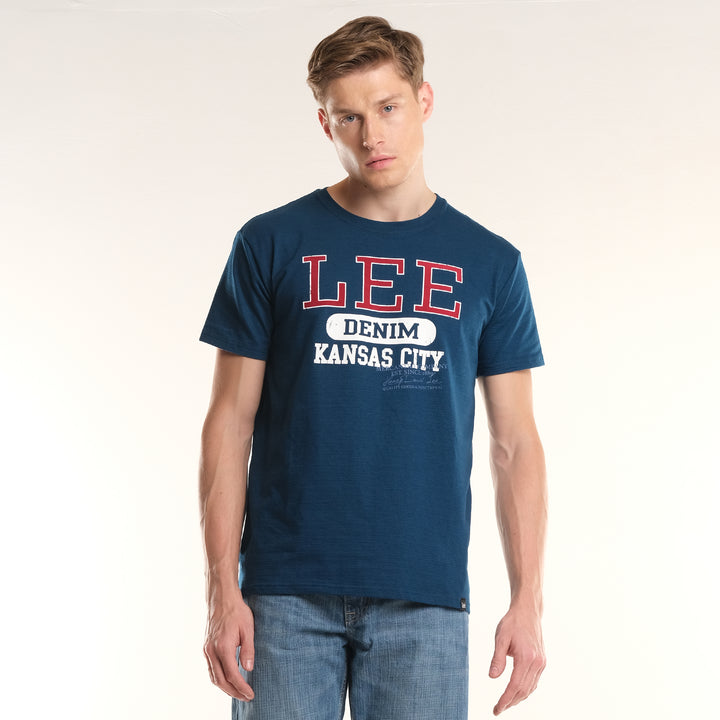 MENS' PRINTED SCRIPT LOGO TEE