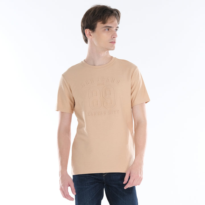LEE MENS ROUND NECK ZIGZAG TEXTURED FABRIC WITH EMBOSSED PRINT
