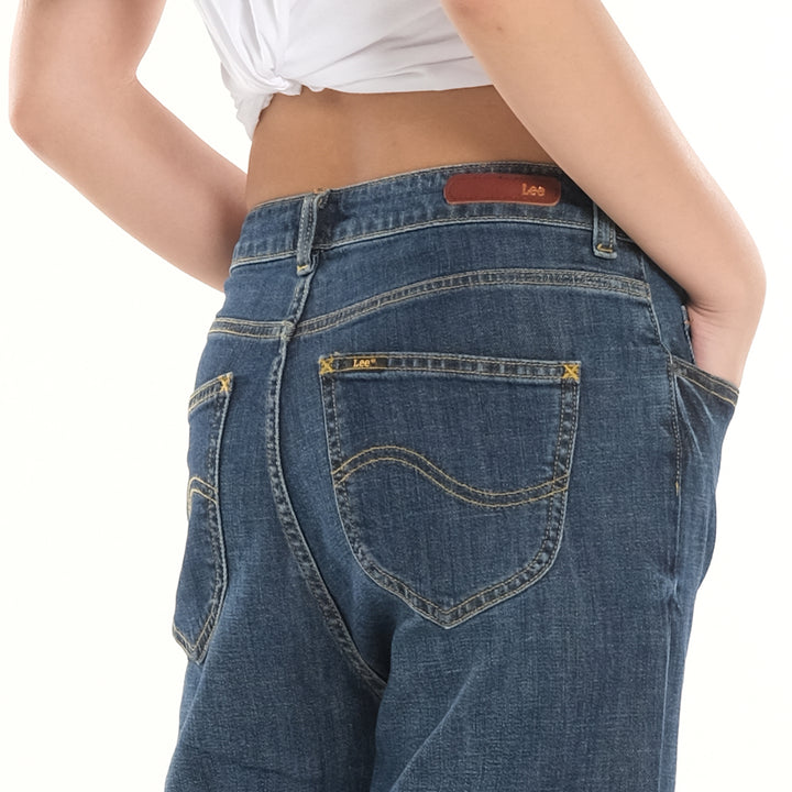 Lee Ladies Classic Straight Denim Jeans in Mid Light Shade