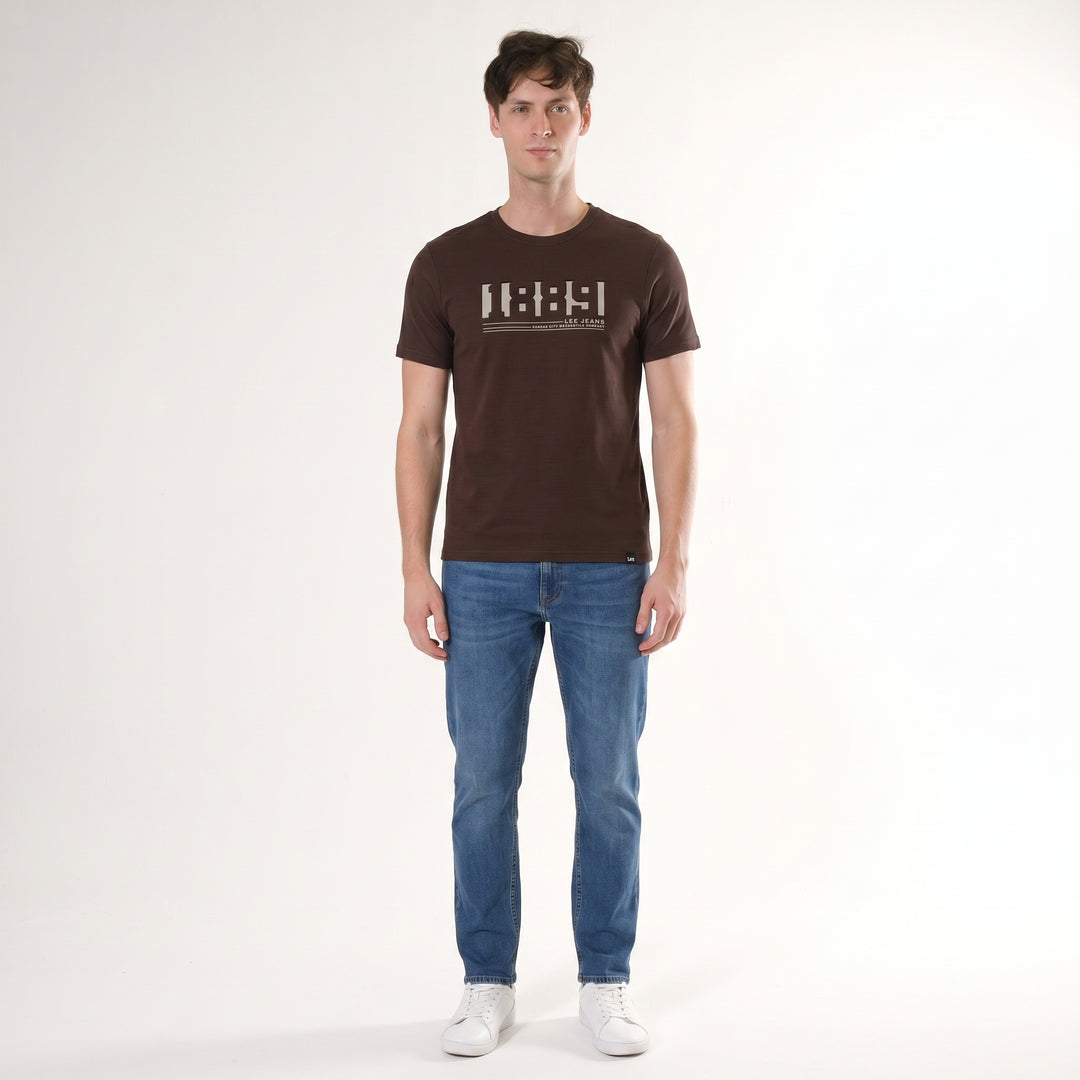 LEE MENS ROUND NECK EMBOSSED LOGO TEE
