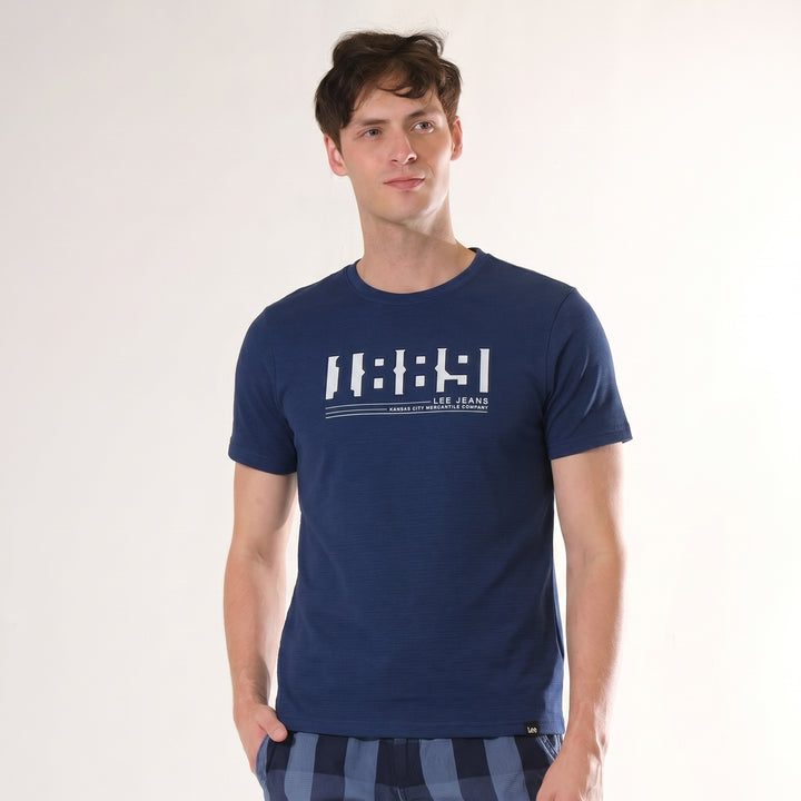 LEE MENS ROUND NECK EMBOSSED LOGO TEE