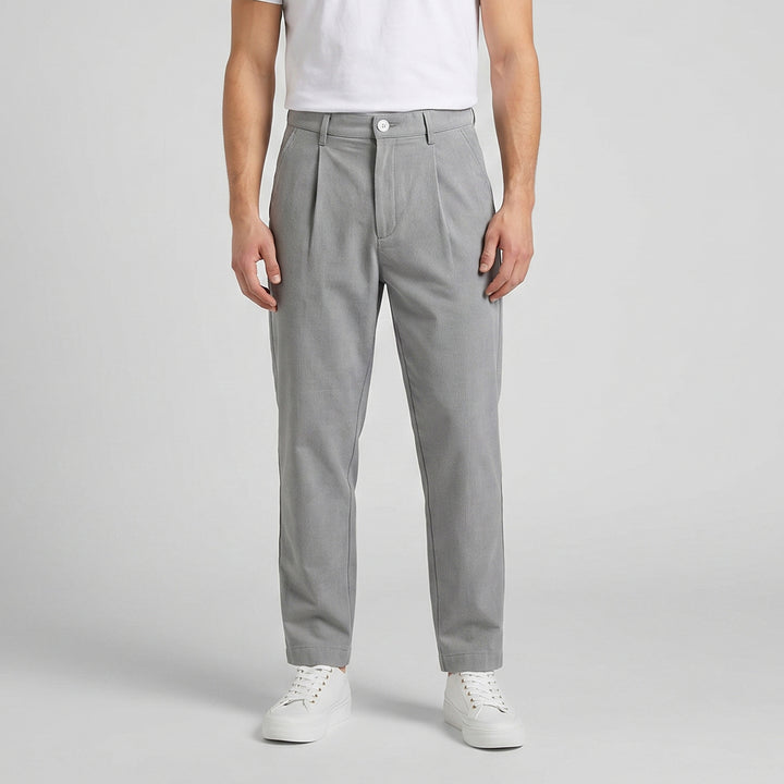 LEE MENS PLEATED COMFORT FIT TROUSER